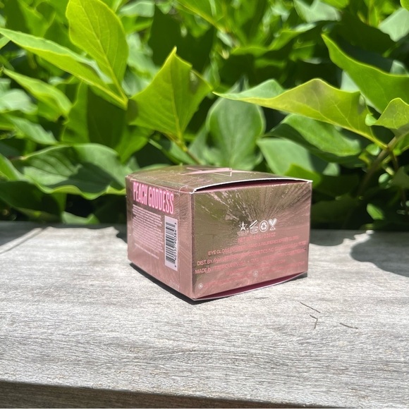 Jeffree Star Cosmetics Peach Goddess Gold Eye Gloss Powder One Size NIB - Picture 9 of 16